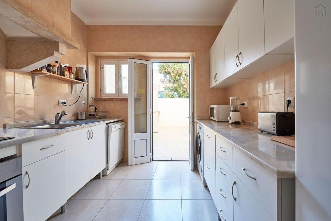 2 Bedroom In Alameda Apartamento